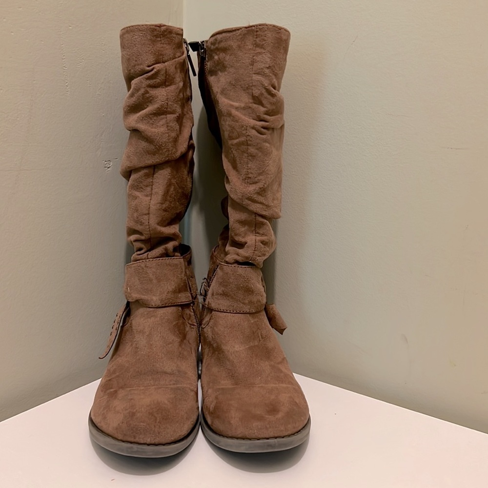 Kenneth Cole Reaction Chloe Twist Caramel Boot size 1 - Picture 3 of 10